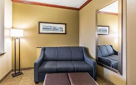 Comfort Suites Galveston Cruise Port Area - Beachside